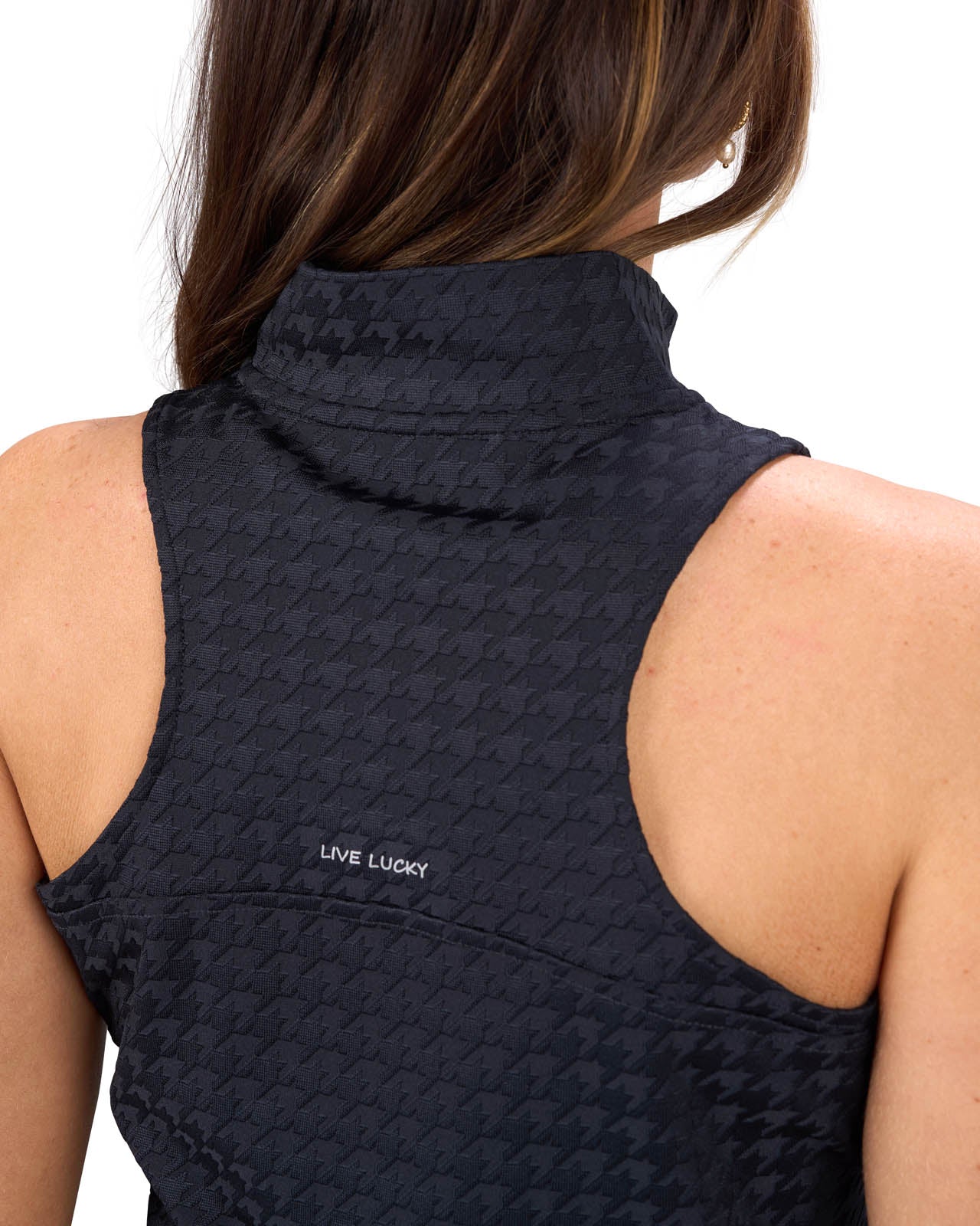 LYNX SLEEVESLESS BLACK